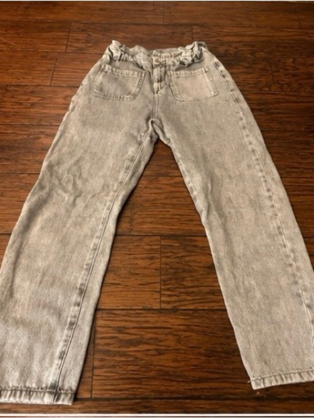 Zara Straight-Leg Jeans in Light Gray